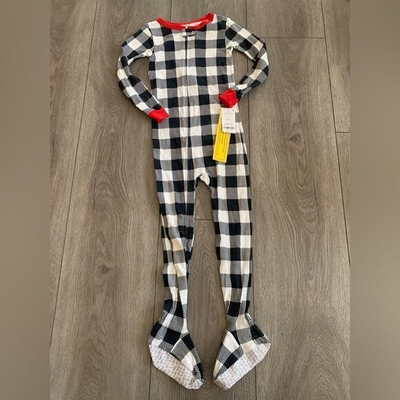 Carters 5T zip up pajamas - Picture 1 of 3